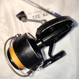 Reel Frontal Metálico Garcia Mitchell Usado - imagen 2
