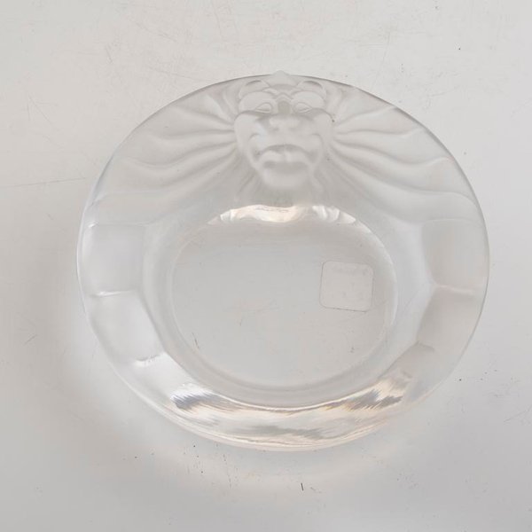 Despojador de Cristal Tallado con Relieve de León