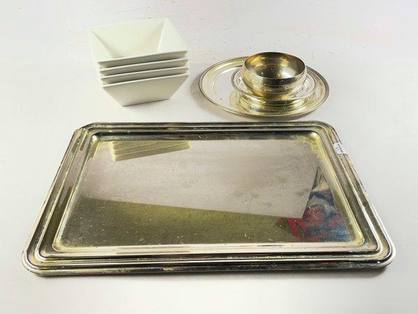 Bandeja y Plato Metálicos con Set de Bowls Cerámicos Blancos - imagen 1