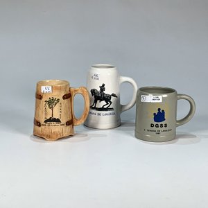 Lote anterior: Lote de 3 jarras de cerámica: Lavalleja a caballo, Semana de Lavalleja 1981 y Joaquín Suárez 1982