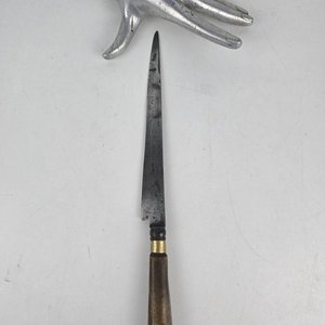 Antiguo Cuchillo de Caza con Hoja Al Filo y Mango de Madera - imagen 1