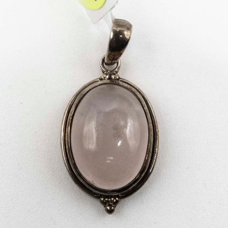 Dije Ovalado de Plata con Cuarzo Rosa
