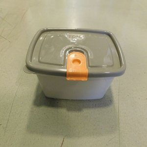 Tupper de plástico - imagen 1