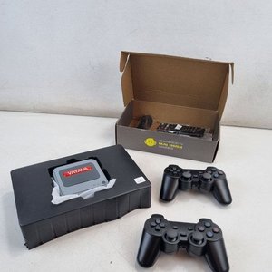 Lote siguiente: Consola de Juegos Vayava Dual System Game Box con Android TV y Accesorios