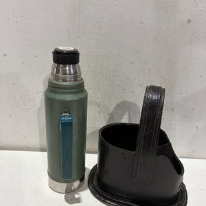 Lote anterior: Termo Stanley Verde y Matera de Cuero Negra