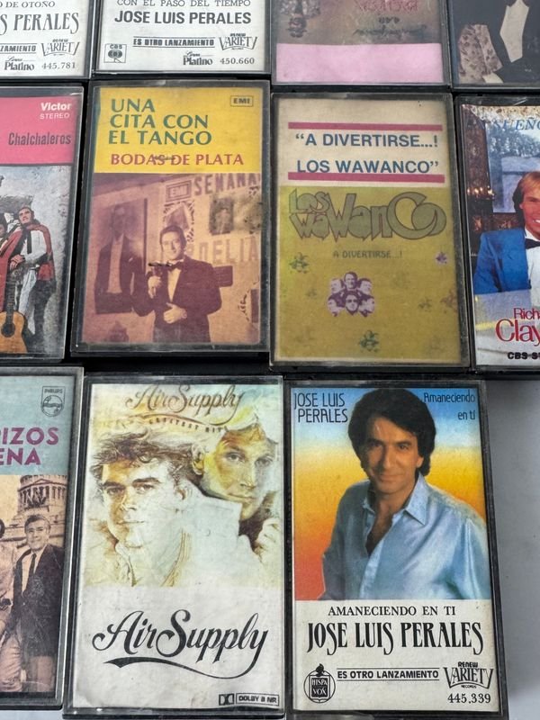 Casetas de música variada de los 80 y 90 - imagen 2