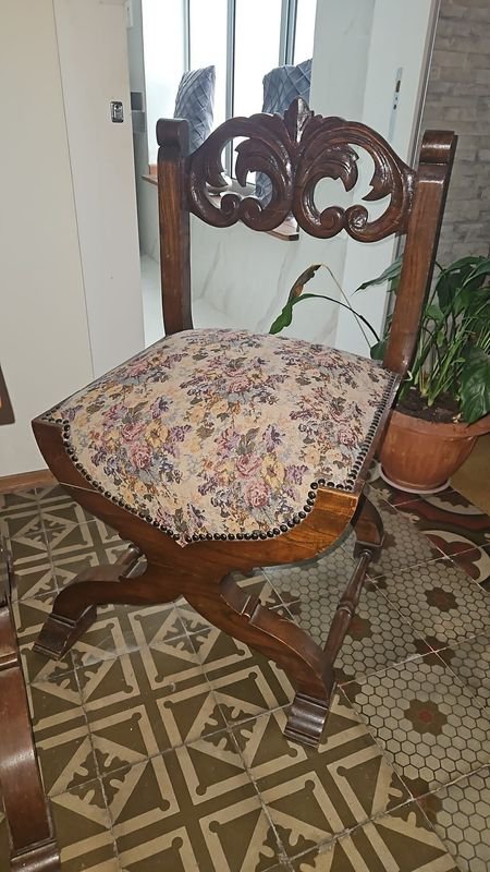 Mesa y butacas en robles - Muebles de madera - imagen 4