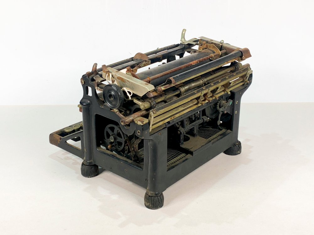 Máquina de escribir antigua Underwood en buen estado - imagen 4