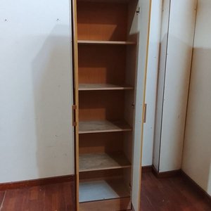 Placard de Dormitorio con Puertas Madera Clara y Laterales Oscuros - imagen 4
