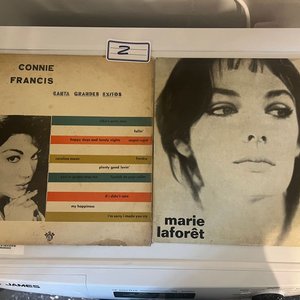 Lote de 2 Vinilos: Connie Francis "Canta Grandes Éxitos" y Marie Laforêt "Entre Tu y Yo" - imagen 1