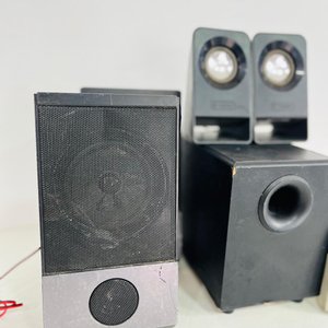 Lote de 7 Parlantes para PC en Negro y Gris - imagen 3
