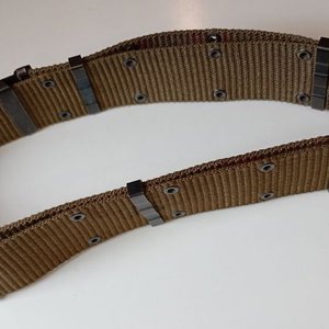 Lote siguiente: Cinturón Militar de Cincha Ejército Estadounidense LC-1/LC-2 Talle L Guerra del Golfo