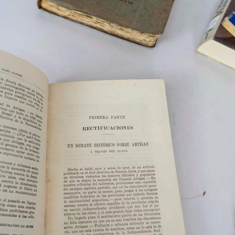 Libros de historia del Uruguay - imagen 2