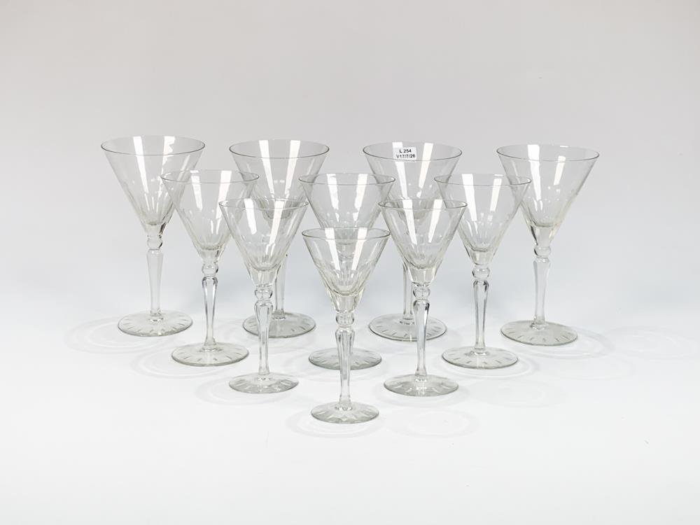Diez Copas de Cristal Cónicas con Pie Facetado para Licor, Champán y Cóctel