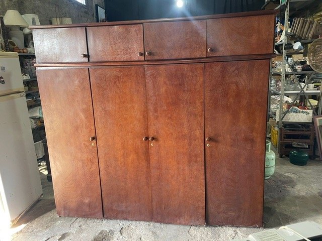 Ropero de madera con alzada y puertas - imagen 3