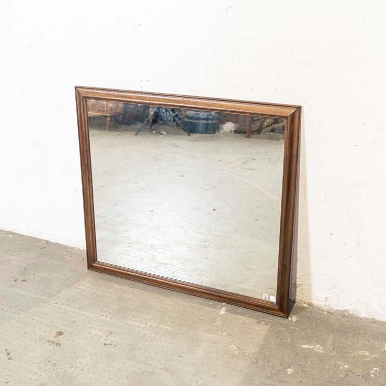 Lote anterior: Espejo con marco de madera en venta
