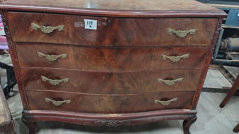 Comoda estilo americano con cajones y detalles en oro - imagen 2
