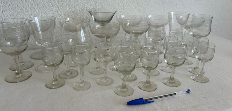 Lote de copas para vino - Colección de vasos de cristal - imagen 2