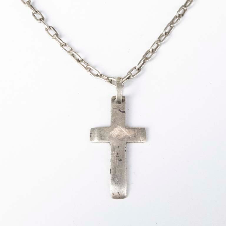 Cadena con crucifijo de plata - Peso: 12,6gr