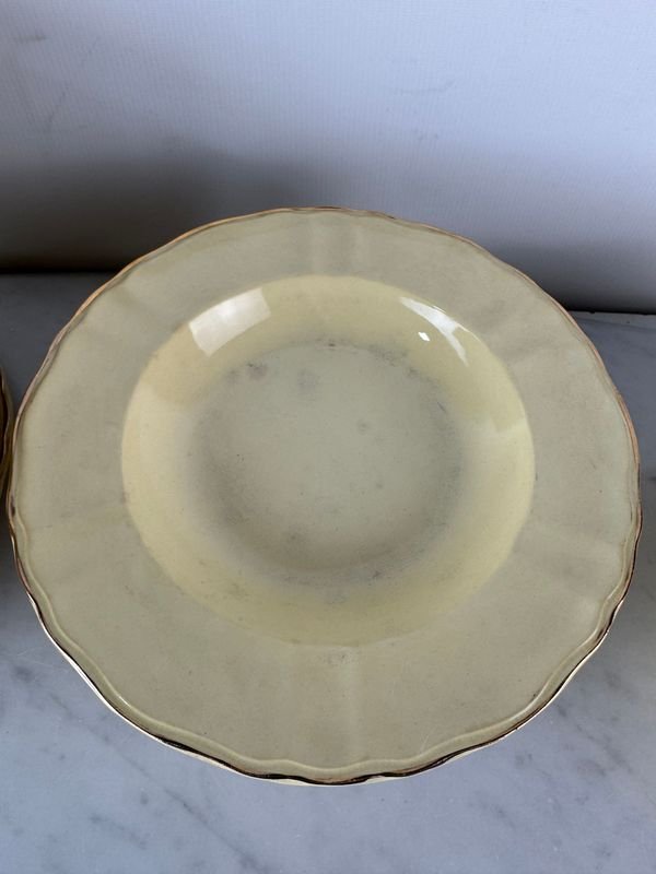Platos y sopera en loza inglesa de Bovey Pottery - imagen 2