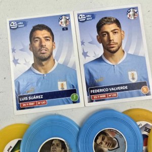 Figuritas y Tazos de Fútbol Uruguayo: Luis Suárez y Fede Valverde - imagen 2