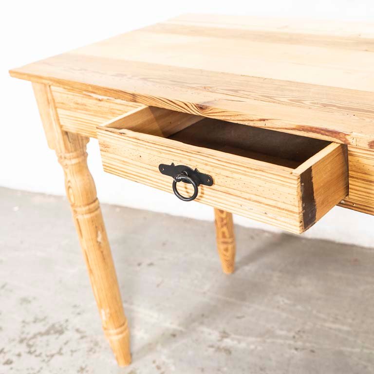 Mesa de cocina en pinotea rústica con cajón y patas torneadas - imagen 3