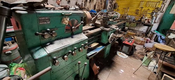 Torno mecánico industrial para venta - imagen 1