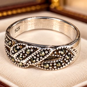 Anillo de Plata 925 con Marquesitas y Diseño Entrelazado - imagen 2