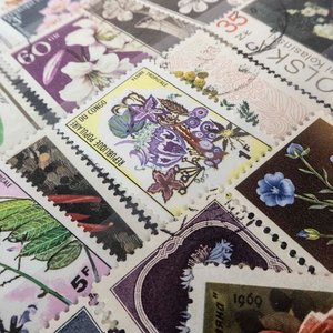Lote de Sellos Postales Varios Motivos: Flores y Mariposas - imagen 2