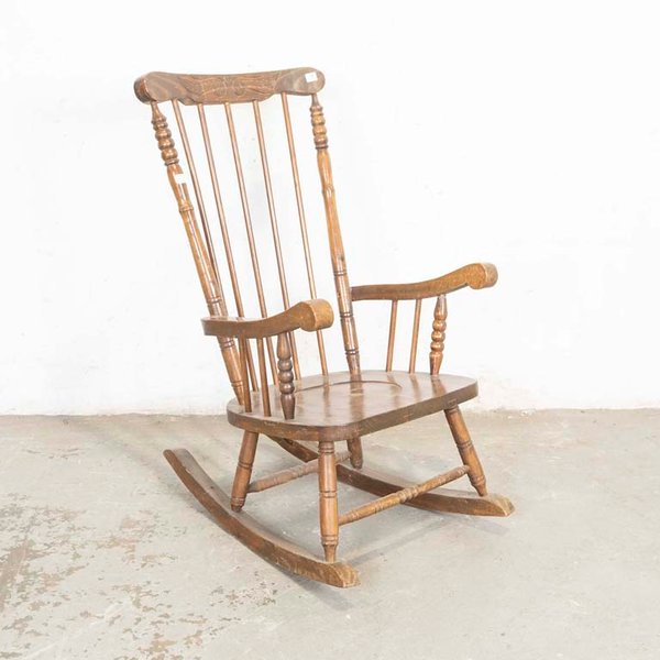 Sillón Mecedora Estilo Windsor de Madera