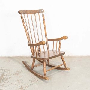 Sillón Mecedora Estilo Windsor de Madera - imagen 1