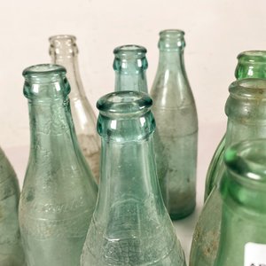 Diez Botellas Antiguas de Vidrio Hialino - imagen 3