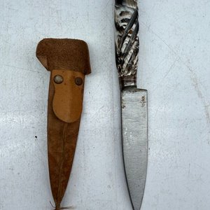 Cuchillo Campero "Caballo Negro" de Tandil con Funda de Cuero - imagen 3
