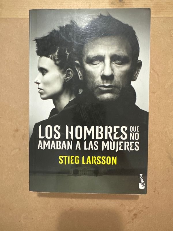 Libro "Los hombres que no amaban a las mujeres" de Stieg Larsson