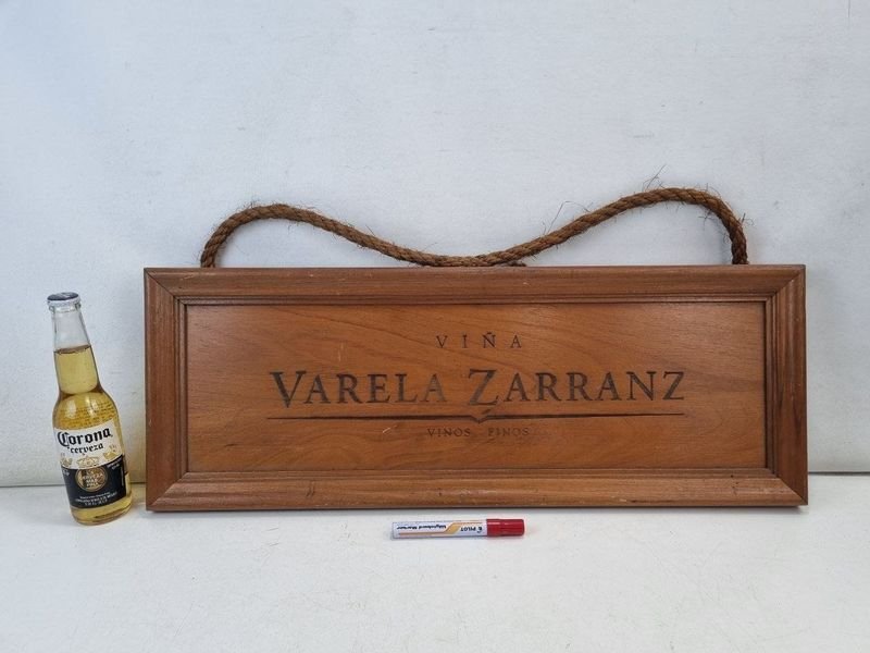 Cartel Decorativo Madera "Viña Varela Zarranz Vinos Finos" Colgante