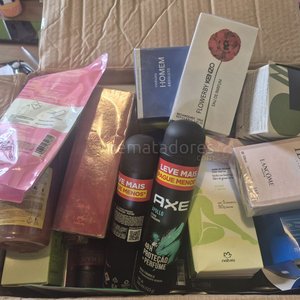 Lote de Perfumes y Cosméticos Variados - imagen 2