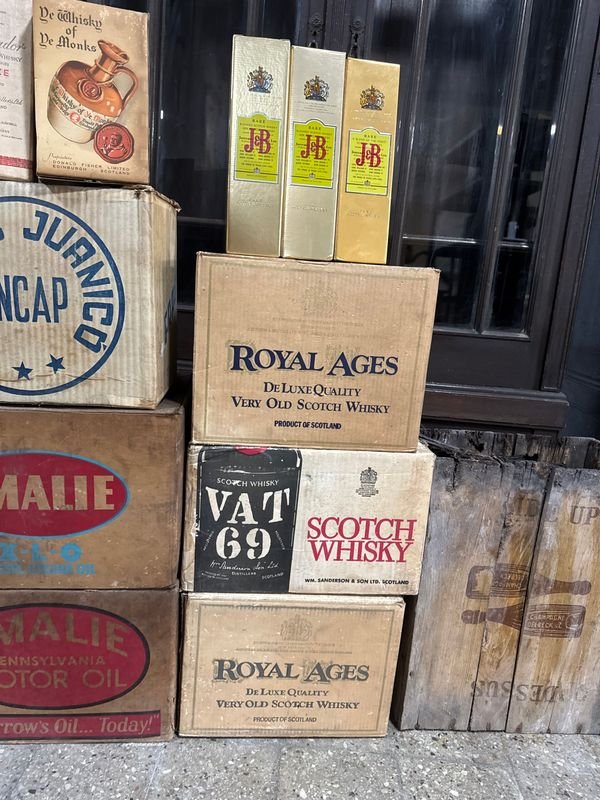 Lotes de cajas y cajones con propaganda de bebidas - imagen 3
