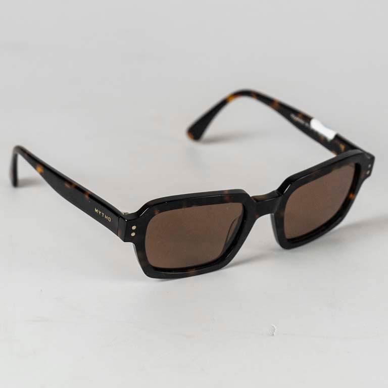 Par de lentes de sol Mytho con detalles - imagen 2