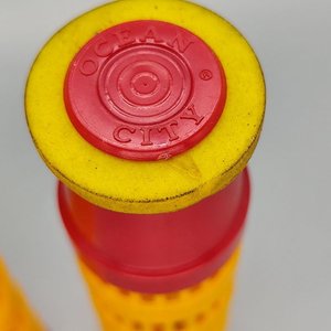 Lote de 2 Anzueleras Plásticas Amarillas y Rojas - imagen 3