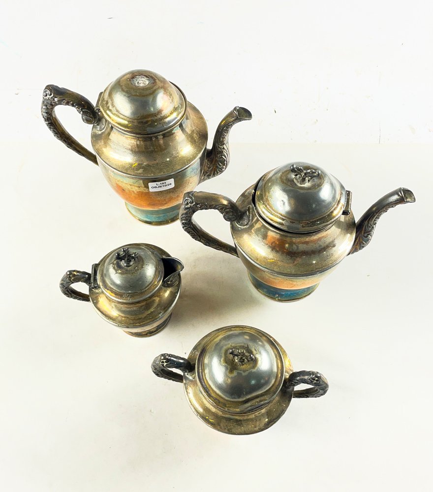 Juego de Té y Café de Metal Cuádruple Richelieu