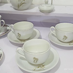 Juego de té y café de porcelana con flores y bordes dorados: 28 piezas - imagen 6