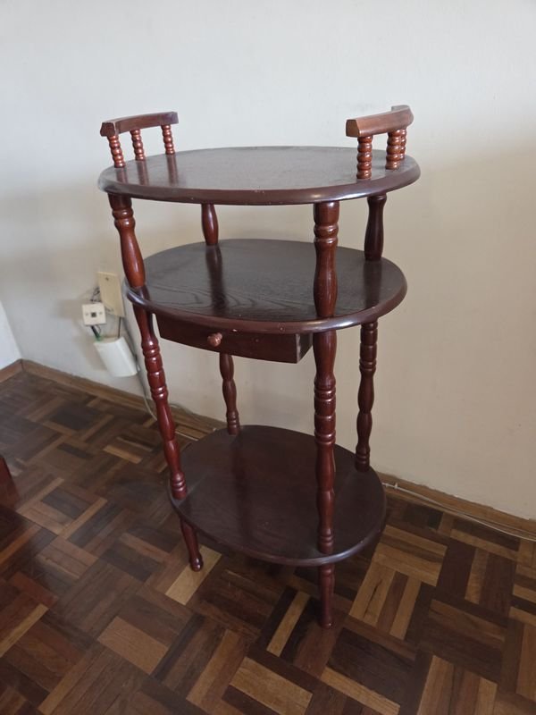Mesa oval en 3 nivel con cajón y barandilla - imagen 3