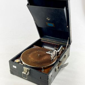 Tocadiscos Electrola Alemán Vintage en Estuche Negro - imagen 2