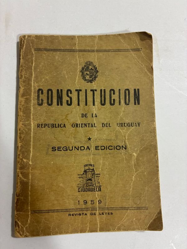 Constitución de Antigua, documento histórico