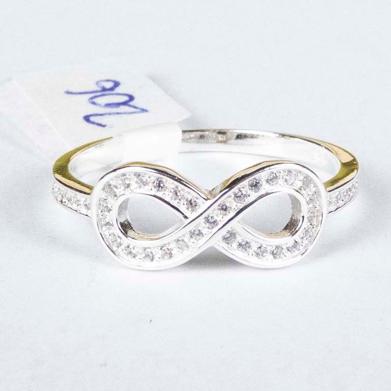 Anillo de plata con cristales - Precio y características