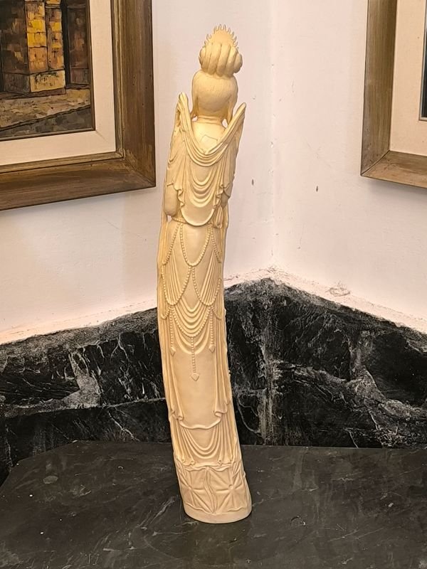 Figura de Guanyin de Resina Estilo Oriental - imagen 2