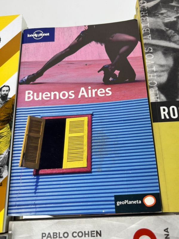 Colección de libros sobre historia y política - imagen 6