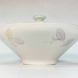 Sopera Cónica de Porcelana Bavaria con Tapa y Decoración de Hojas - imagen 2