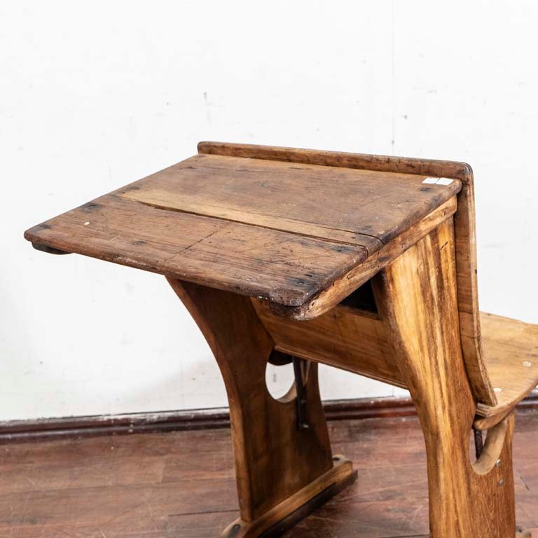 Pupitre de madera con asiento plegable para venta - imagen 3