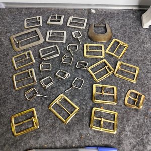 Lote anterior: Lote de 27 Hebillas Metálicas Variadas